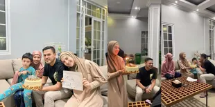 8 Potret Detik-Detik Irish Bella dan Anak-Anak Surprise-in Papa Haldy yang Ulang Tahun, Kadonya Bikin Salfok