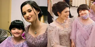 8 Potret Gemasnya Arsy di Lamaran Aurel & Atta, Cantik Serba Ungu Bak Princess Disney