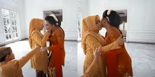 8 Potret Kebersamaan Hangat Krisdayanti dan Ibunda Anang Hermansyah yang Manis dan Penuh Kasih