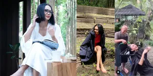 8 Potret Kesederhanaan Yuni Shara Makan Sate Sambil Lesehan, Tak Segan Jalan Nyeker - Nyalon di Kebun