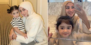 8 Potret Margin Berdua Bareng Guzel, Sama-Sama Cantik Bak Pinang Dibelah Dua