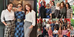  8 Potret Mayangsari Kumpul Bareng Geng Sosialita di Awal Tahun, Ada Ussy Sulistiawaty - Rossa Pakai Dress Code Kotak-Kotak