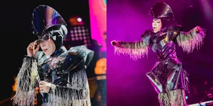 9 Potret Melly Goeslaw Spontan Ciptakan Lagu Untuk Palestina Saat Konser di Malaysia, Hasilnya Disumbangkan Untuk Kemanusiaan