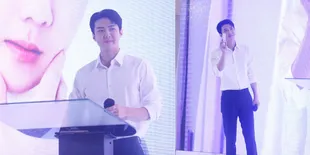 8 Potret Oh Sehun EXO Gelar Fan Meeting di Indonesia, Senyuman Manis Scientist Ganteng Bikin Ribuan Penggemar Mleyot Berhari-Hari