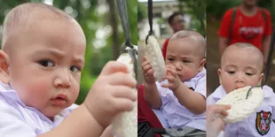 8 Potret Rayyanza Jadi Anak SD dan Ikut Lomba Makan Kerupuk, Lirikan Pedasnya Bikin Gemas!