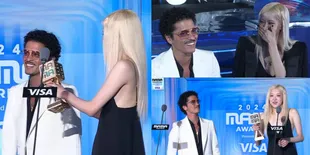 8 Potret Rose BLACKPINK di MAMA 2024, Raih Penghargaan Global Sensation dengan Lagu 'APT' - Bruno Mars Oppa Bilang 'Kamsahamnida'