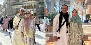 8 Potret Sahrul Gunawan Ibadah Haji Bersama Sang Istri, Berkat Doa Dari Sang Bunda 
