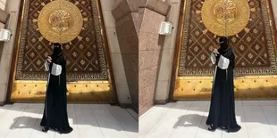 8 Potret Selfi Yamma Jalani Ibadah Umroh, Tulis Kalimat-Kalimat Meneduhkan Hati