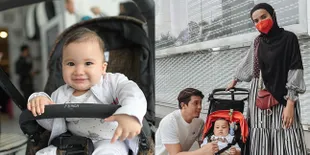 8 Potret Ukkasya Anak Zaskia Sungkar yang Makin Gemesin, Kecil-Kecil Sudah Ikut Pengajian - Pipinya 'Tumpah-Tumpah'