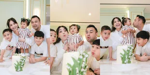 8 Potret Ulang Tahun Pertama Baby Lily Anak Raffi Ahmad dan Nagita Slavina, Dirayakan Penuh Kehangatan di Andara - Kompak Bernuansa Putih