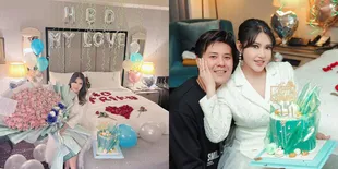 8 Potret Ulang Tahun Via Vallen yang Dirayakan bersama Suami, Dapat Bucket Uang dan Surat Cinta Penuh Doa dari Chevra Yolandi - Sempat Kecup Kening dengan Mesra