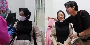 9 Potret Dinda Hauw ke Dokter Kandungan Bersama Rey Mbayang, Babybump Mulai Besar di Usia 7 Bulan 