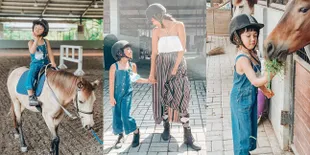 9 Potret Gaya Gempi Berkuda Bareng Sang Bunda, Kaki Terinjak Tunggangan - Netizen Salfok Sebut Gisel Salah Kostum