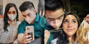 9 Potret Gaya Pacaran Salmafina Sunan dan Greivance yang Makin Lengket Jelang LDR, Nggak Keberatan Jajan di Pinggir Jalan