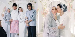 9 Potret Ibu Mertua Engku Emran, Cantik dan Mirip Noor Nabila - Pijat Kaki Putrinya di Pelaminan
