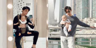 9 Potret Rey Mbayang Jadi Papa Muda Hits Saat Momong Baby Shaka, Hot Daddy Bikin Netizen Gagal Fokus