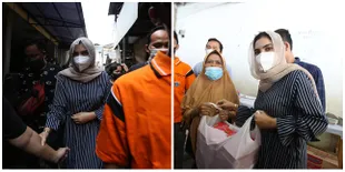 9 Potret Wajah Sedih Ashanty Melihat Rumah-Rumah Terbakar di Daerah Jakarta Pusat, Berikan Bantuan Untuk Ringankan Beban