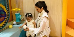 Acha Sinaga Bagikan Cerita Jadi Ibu di Era Digital, Tekankan Pentingnya Nutrisi dan Stimulasi Anak