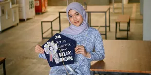 Aisha Keem Anak Irfan Hakim Wisuda SMA, Penuh Kebahagiaan
