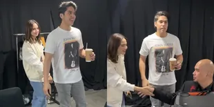 Ajak Nonton Konser Dewa 19, Potret El Rumi Kenalkan Syifa Hadju Ke Keluarga - Kabar Jadian Makin Kencang