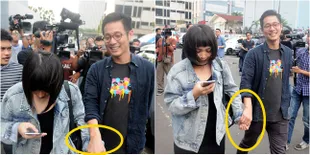 Akhirnya Muncul! Putri Titian & Junior Mesra Tak Mau Lepas Tangan