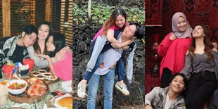 Akrab Sama Bunda Okie & Sang Adik, 10 Potret Kiesha Alvaro & Frislly Herlind yang Ramai Disebut Pacaran - Sudah Dapat Restu? 