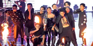 Aksi Panggung Memukau Agnes Monica di HUT 24 SCTV