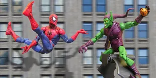 Aksi Para Superhero Dalam Wujud Mainan