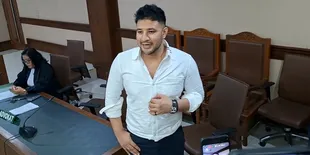 Ammar Zoni Bacakan Pledoi, Akui Bersalah - Sebut Bakal Jadi Kasus Terakhir