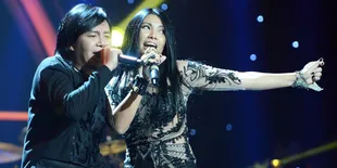 Anggun dan Ari Lasso Mesra di Atas Panggung