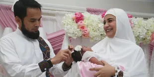Aqiqah Anak Kedua Shireen - Teuku Wisnu, Penuh Bunga dan So Sweet