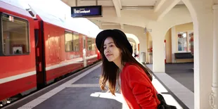 Artis Cantik Korea Ini Asyik Liburan ke Swiss