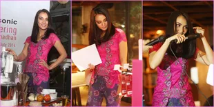 Atiqah Hasiholan Tampak Cantik dan Fresh Meski Sedang Berpuasa