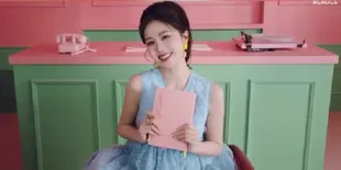 Bai Lu Resmi Jadi Brand Ambassador Crocs