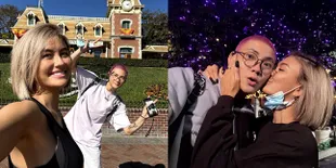 Beda Usia dan Keyakinan, 8 Potret Gaya Pacaran Agnez Mo dan Adam Rosyadi yang Tuai Pro Kontra - Sering Pamer Kemesraan