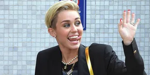 Beginilah Penampilan Miley Cyrus Dengan Dandanan Normal
