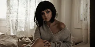 Beginilah Rasanya Sekamar Dengan Selena Gomez