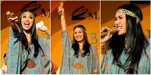 Beragam Ekspresi Titi DJ Saat Bernyanyi - Cantik Saat Puasa