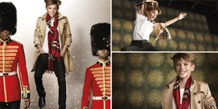 Berbagai Pose Ganteng Romeo Beckham di Pemotretan Burberry