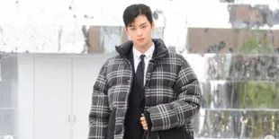 Bertabur Serbuk Berlian! Berikut Sederet Artis yang Diundang ke Acara Pembukaan BURBERRY di Jeju