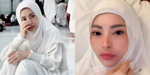 Biasa Tampil Terbuka, Potret Aska Ongi Kenakan Hijab Saat Ibadah Umrah Banjir Pujian - Makin Teduh dan Sejuk