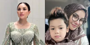 Bikin Pangling! Ini 8 Potret Cantik NIkita Mirzani Kenakan Hijab Saat Berangkat Umrah - Berdoa Masalahnya Cepat Selesai