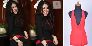 Blouse Merah Cantik Milik Tina Toon Ini Khusus Buat Kamu