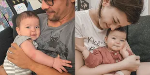 Cantik Bermata Abu-abu, 9 Potret Baby Aisyah Anak Kimberly Ryder - Sudah Pintar Pose di Depan Kamera