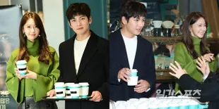 Cantik dan Ganteng, Yoona & Ji Chang Wook Bagi-Bagi Kopi Gratis