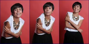 Cantik Serba Hitam-Putih! Nowela Bongkar Kisah Rilis Album Baru