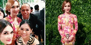 Cantiknya Dena Rachman Dalam Kebaya Ibu Tien Soeharto