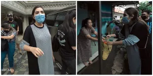 Cari Berkah di Bulan Suci, Ini 9 Potret Ashanty Saat Bagikan 100 Paket Sembako Kepada Sesama yang Membutuhkan