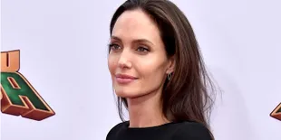 Ceritakan Perceraian, Angelina Jolie Tak Kuasa Bendung Air Mata