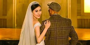 Cewek Ini Penuhi Keinginan Kakeknya Yang Sakit Dengan Cara Haru